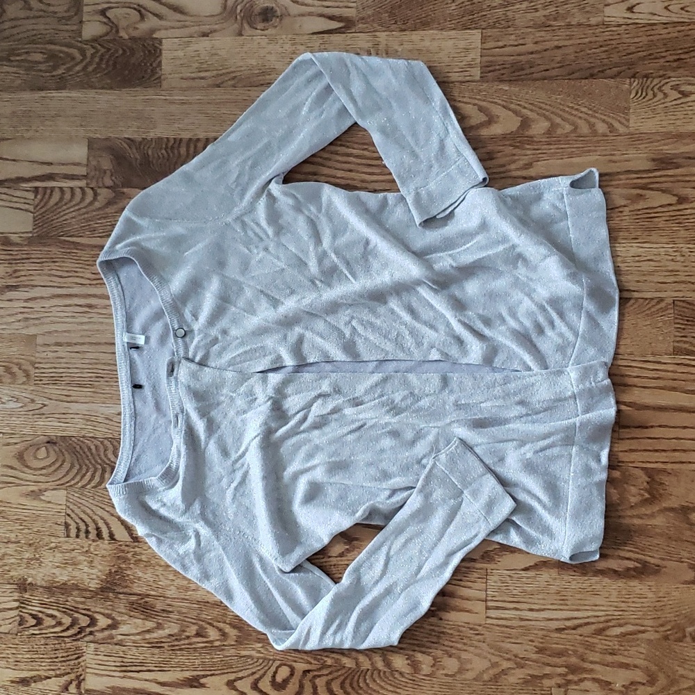 (M) Metallic Details Casual Comfy Weekend Relaxed Contemporary Lounge